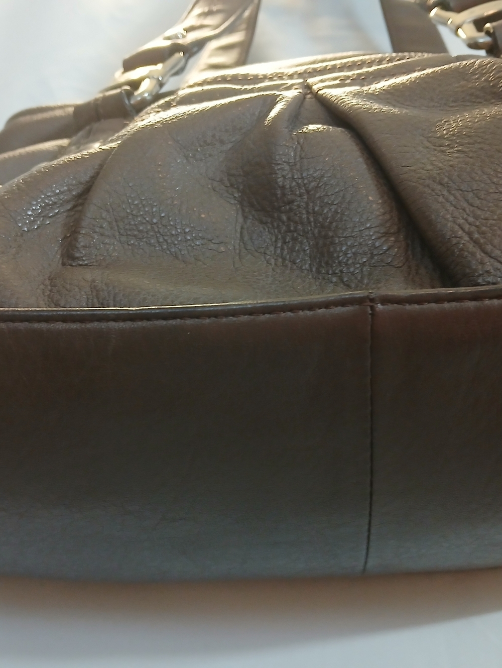 B Makowsky Classic Brown Leather Shoulder Bag - Women's Handbag - Picture 4 of 7